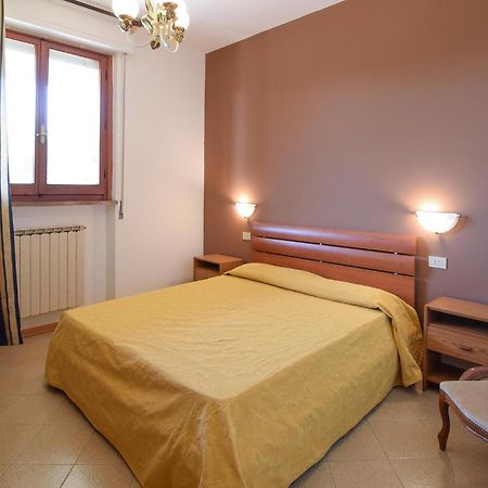 Lovely Apartment In Tuoro Sul Trasimeno With Wifi Extérieur photo