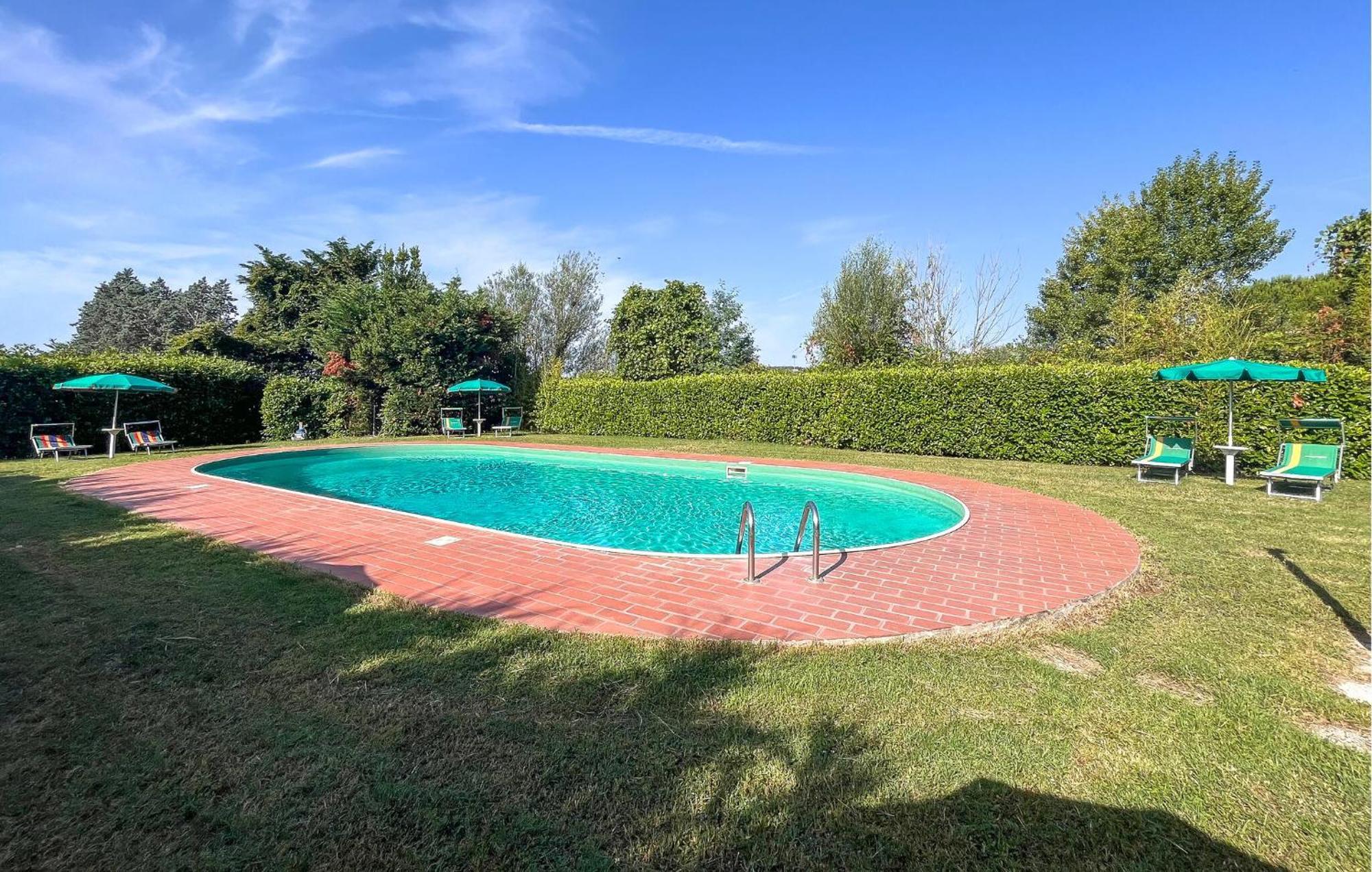 Lovely Apartment In Tuoro Sul Trasimeno With Wifi Extérieur photo