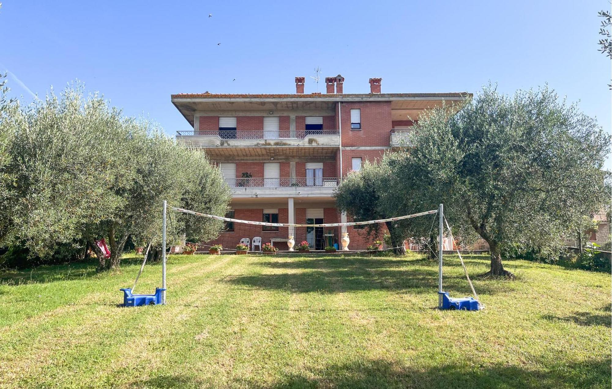 Lovely Apartment In Tuoro Sul Trasimeno With Wifi Extérieur photo