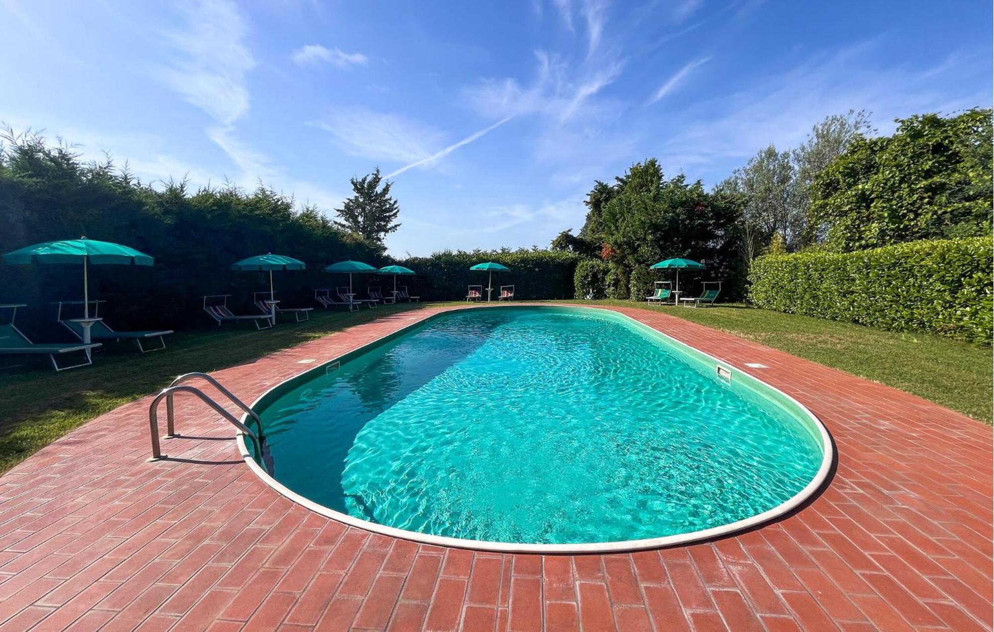 Lovely Apartment In Tuoro Sul Trasimeno With Wifi Extérieur photo