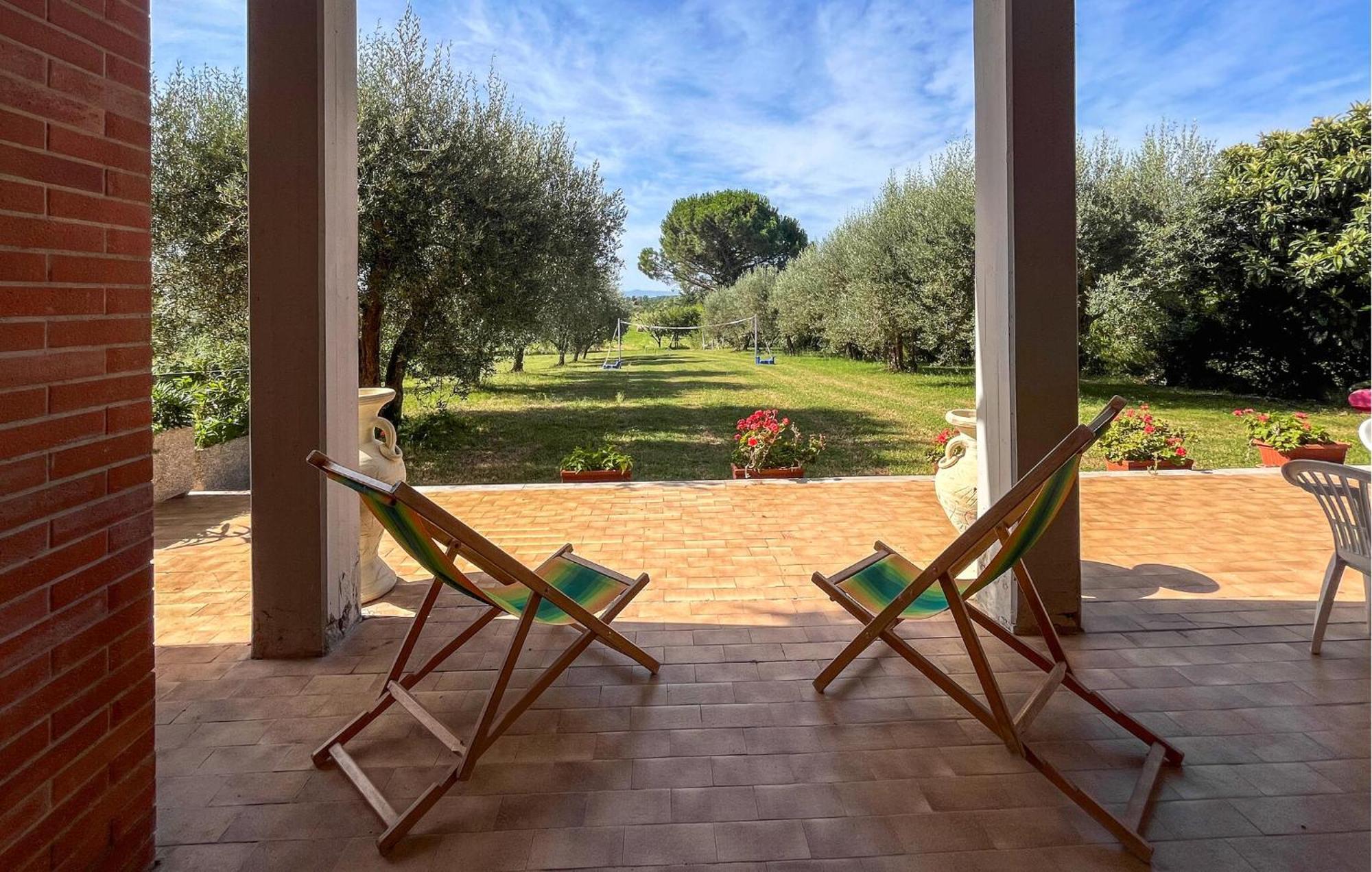 Lovely Apartment In Tuoro Sul Trasimeno With Wifi Extérieur photo